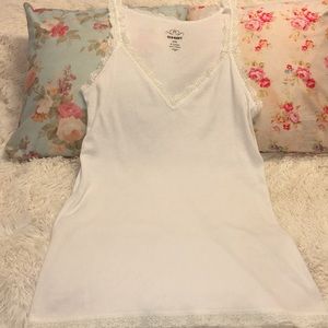 [Old Navy] V-Neck Lace Cami *FIRM PRICE*